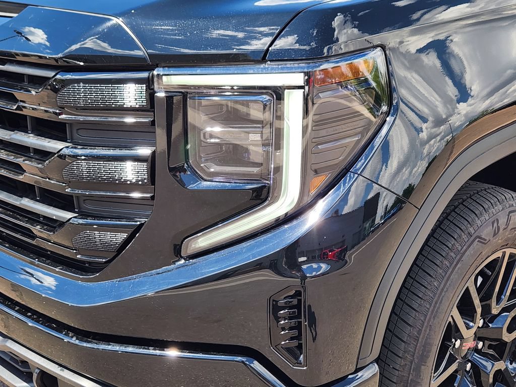 Used 2026 GMC Sierra 1500 Elevation AWD/4WD image 8