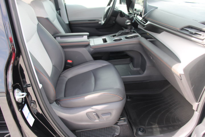 Used 2021 Toyota Sienna XSE w/ XSE Plus Package AWD/4WD image 20