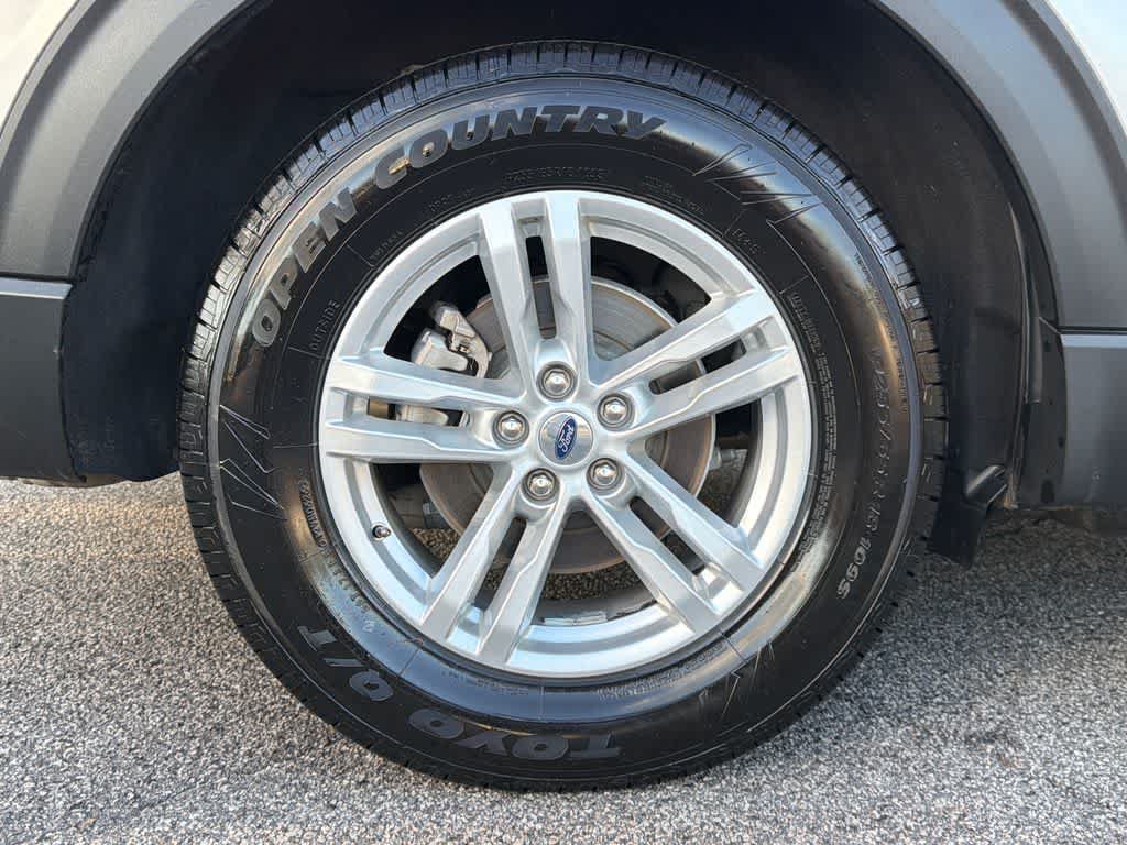 Used 2023 Ford Explorer XLT RWD image 19