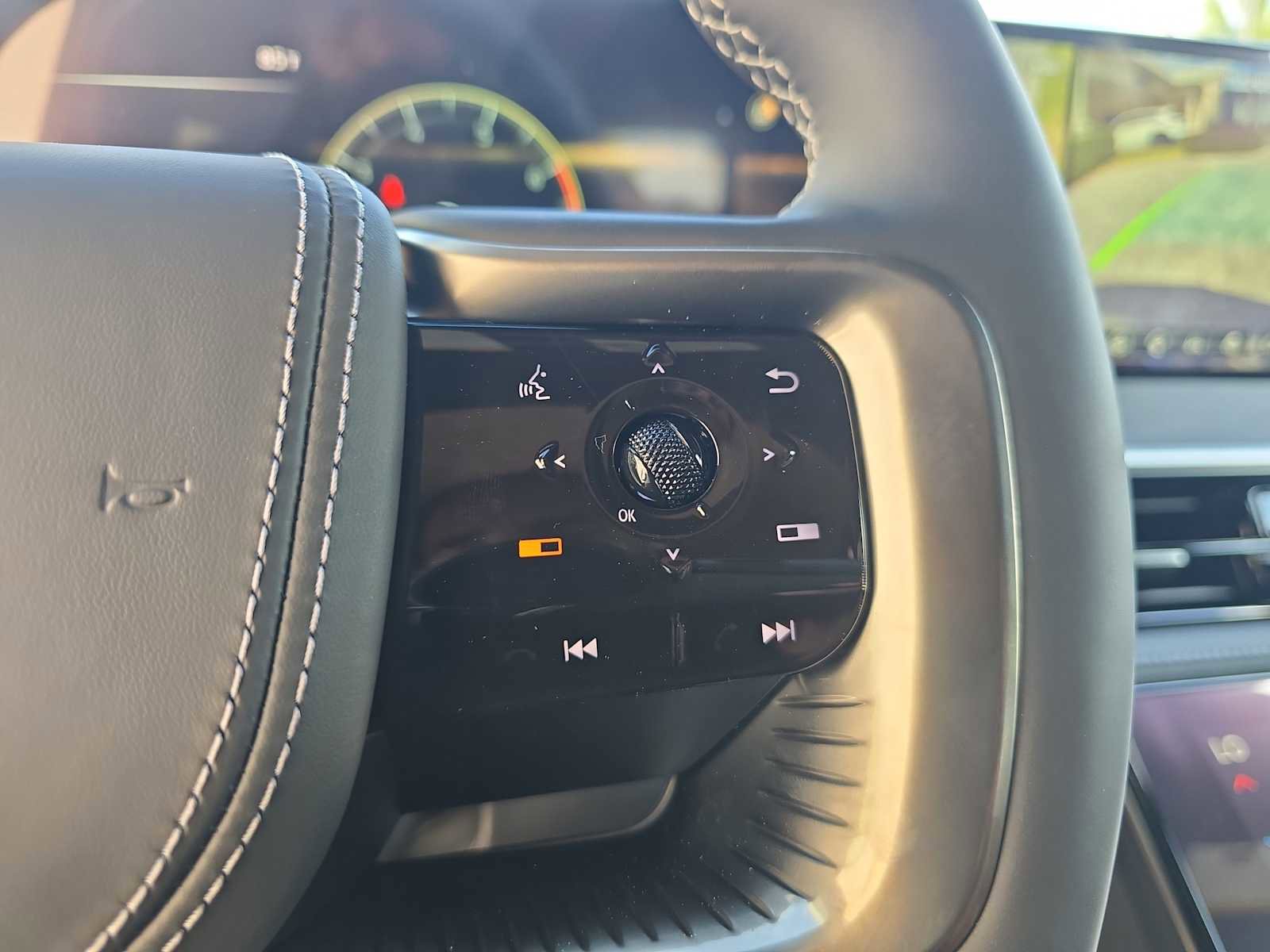 New 2026 INFINITI QX80 Autograph w/ Premium Cargo Package image 24