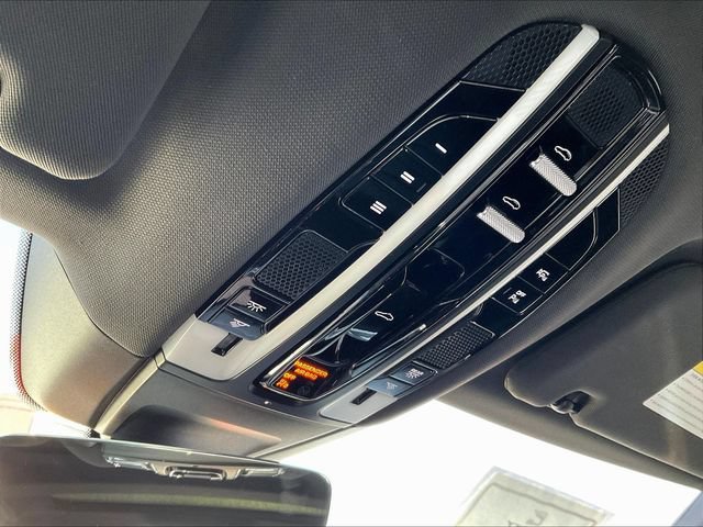 Used 2021 Porsche Panamera RWD image 17