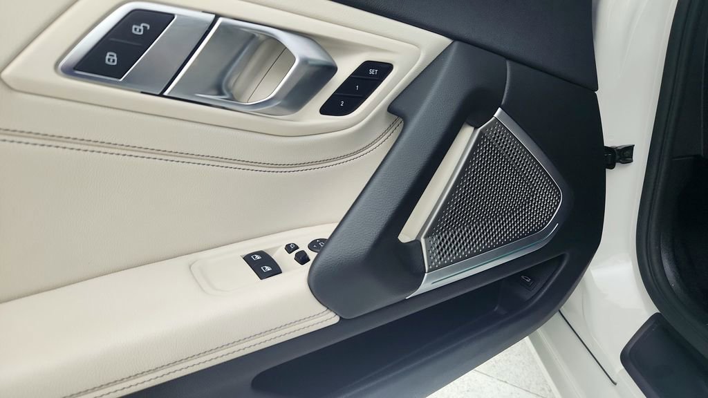 Used 2020 BMW Z4 sDrive30i w/ Executive Package image 23