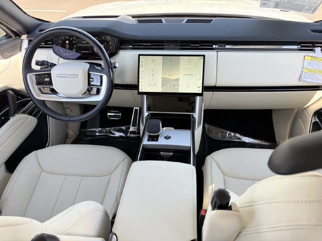 New 2026 Land Rover Range Rover Long Wheelbase SE AWD/4WD image 14