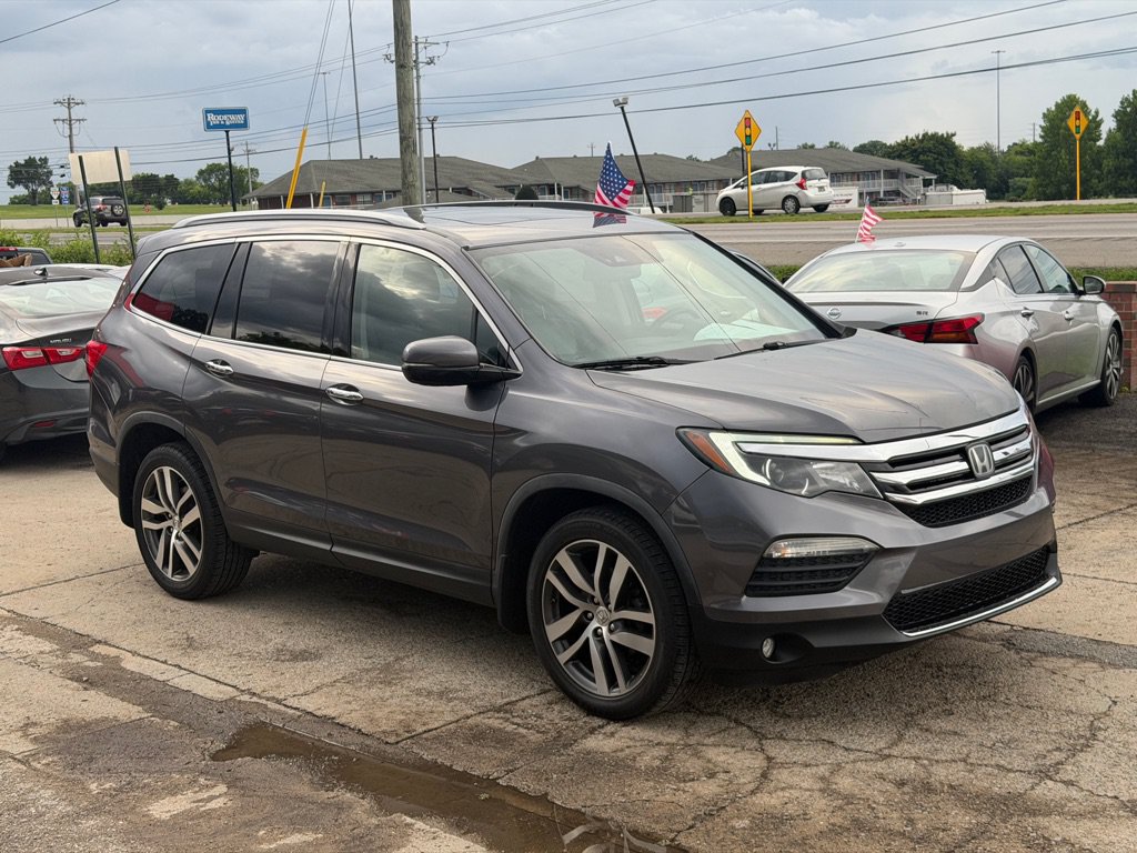 Used 2017 Honda Pilot Elite image 3