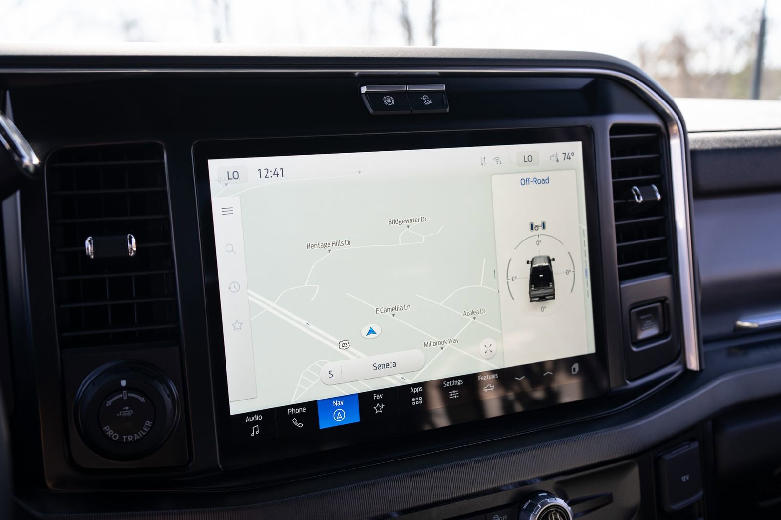 Used 2026 Ford F450 Platinum w/ FX4 Off-Road Package image 45