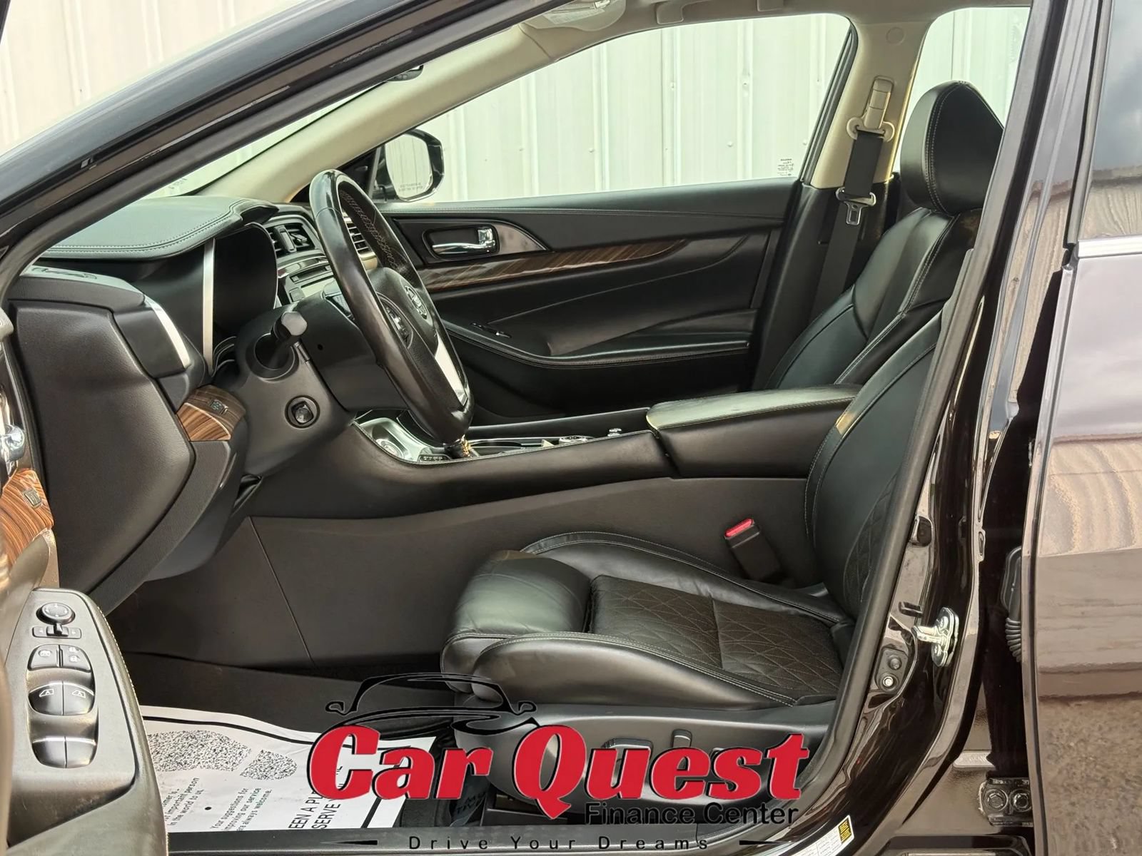 Used 2017 Nissan Maxima Platinum w/ Interior Lighting Package FWD image 9