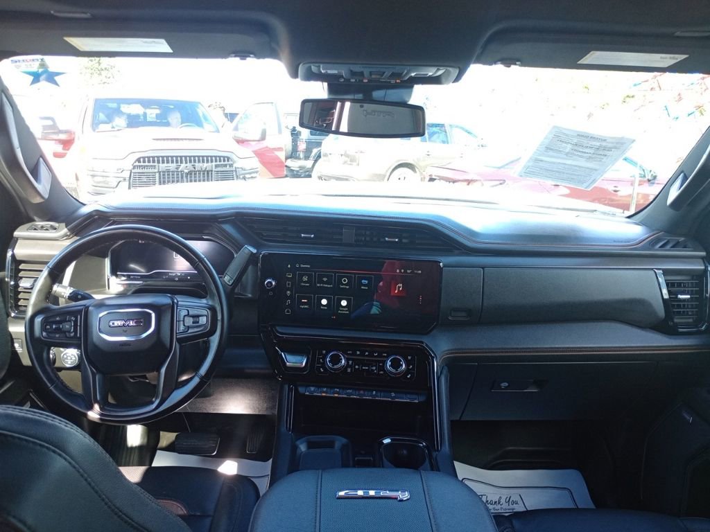 Used 2025 GMC Sierra 2500 AT4 image 22