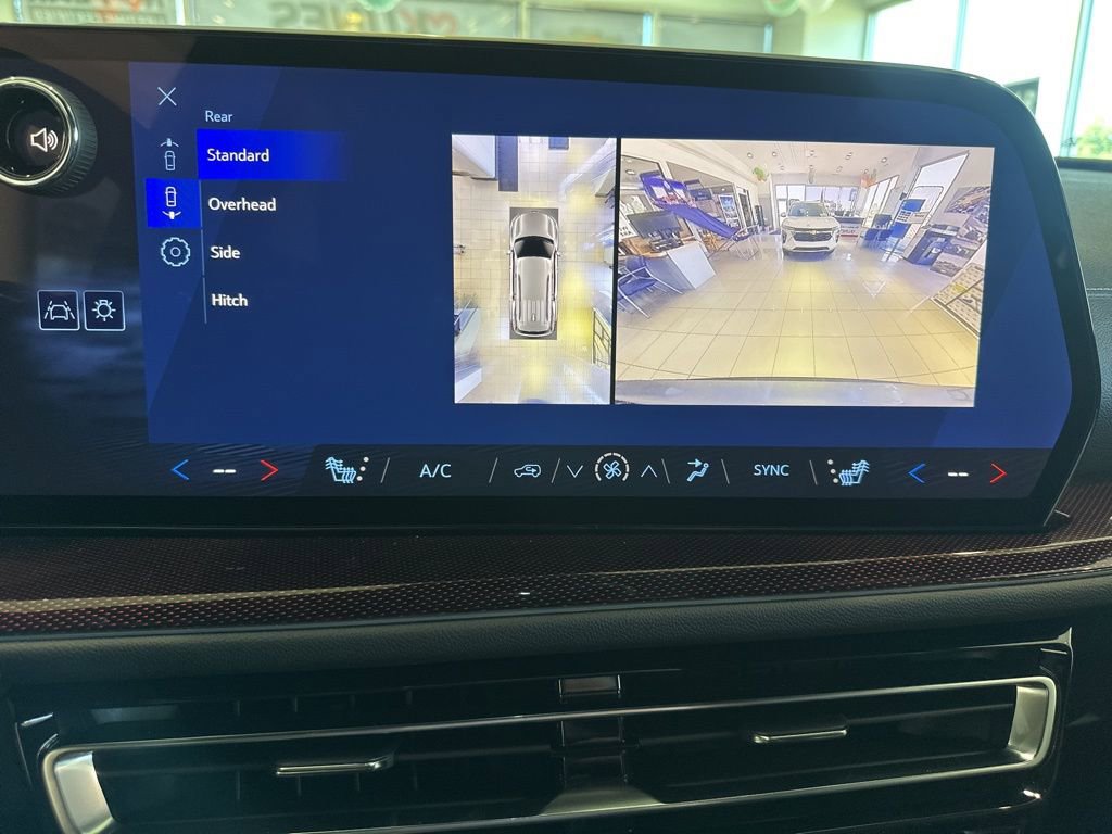 New 2026 Chevrolet Traverse Z71 w/ Driver Confidence Package AWD/4WD image 36