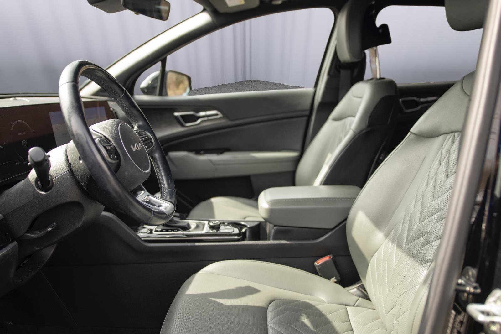 Used 2023 Kia Sportage X-Pro image 2