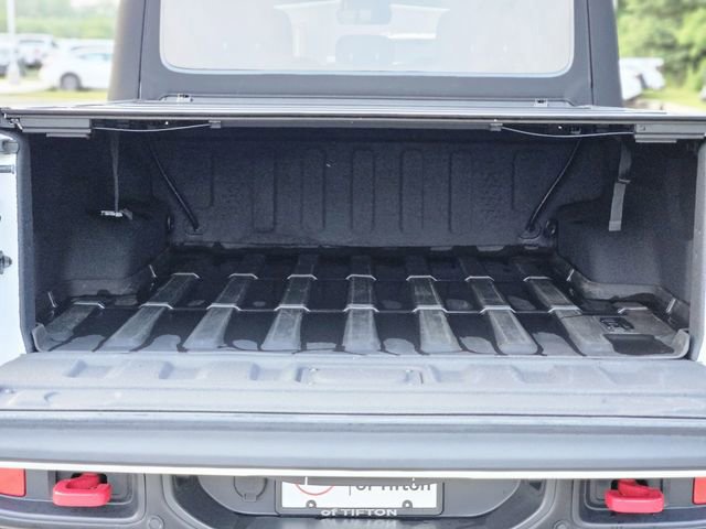 Used 2024 Jeep Gladiator Rubicon w/ Technology Group AWD/4WD image 31