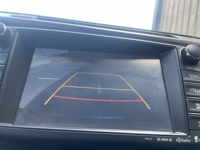 Used 2018 Toyota RAV4 XLE AWD/4WD image 36