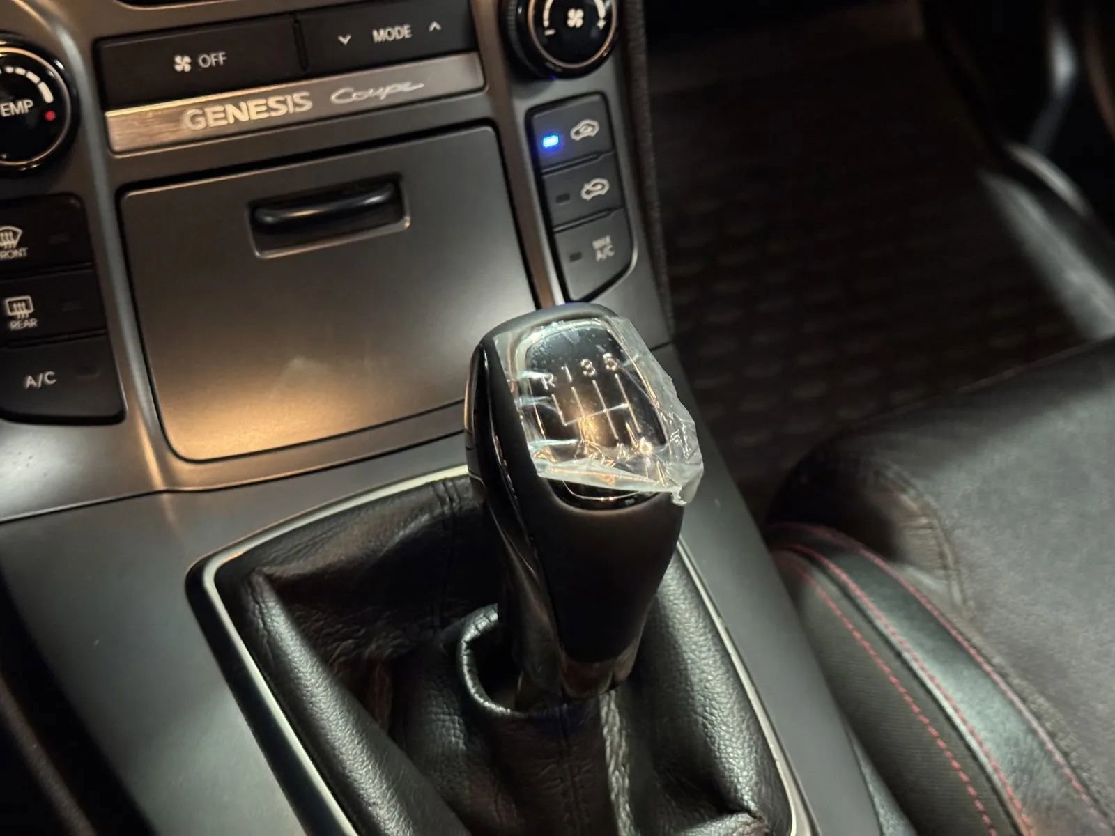 Used 2014 Hyundai Genesis 3.8 image 15