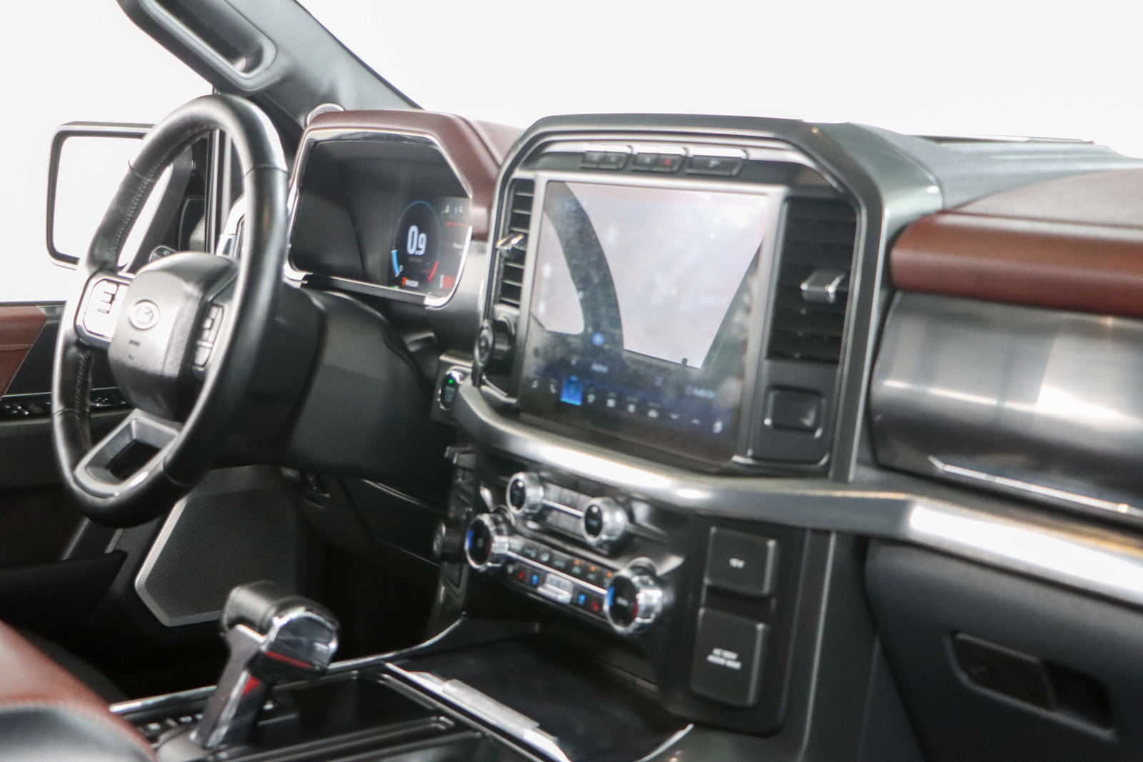 Used 2023 Ford F150 Lariat w/ Equipment Group 502A High image 29