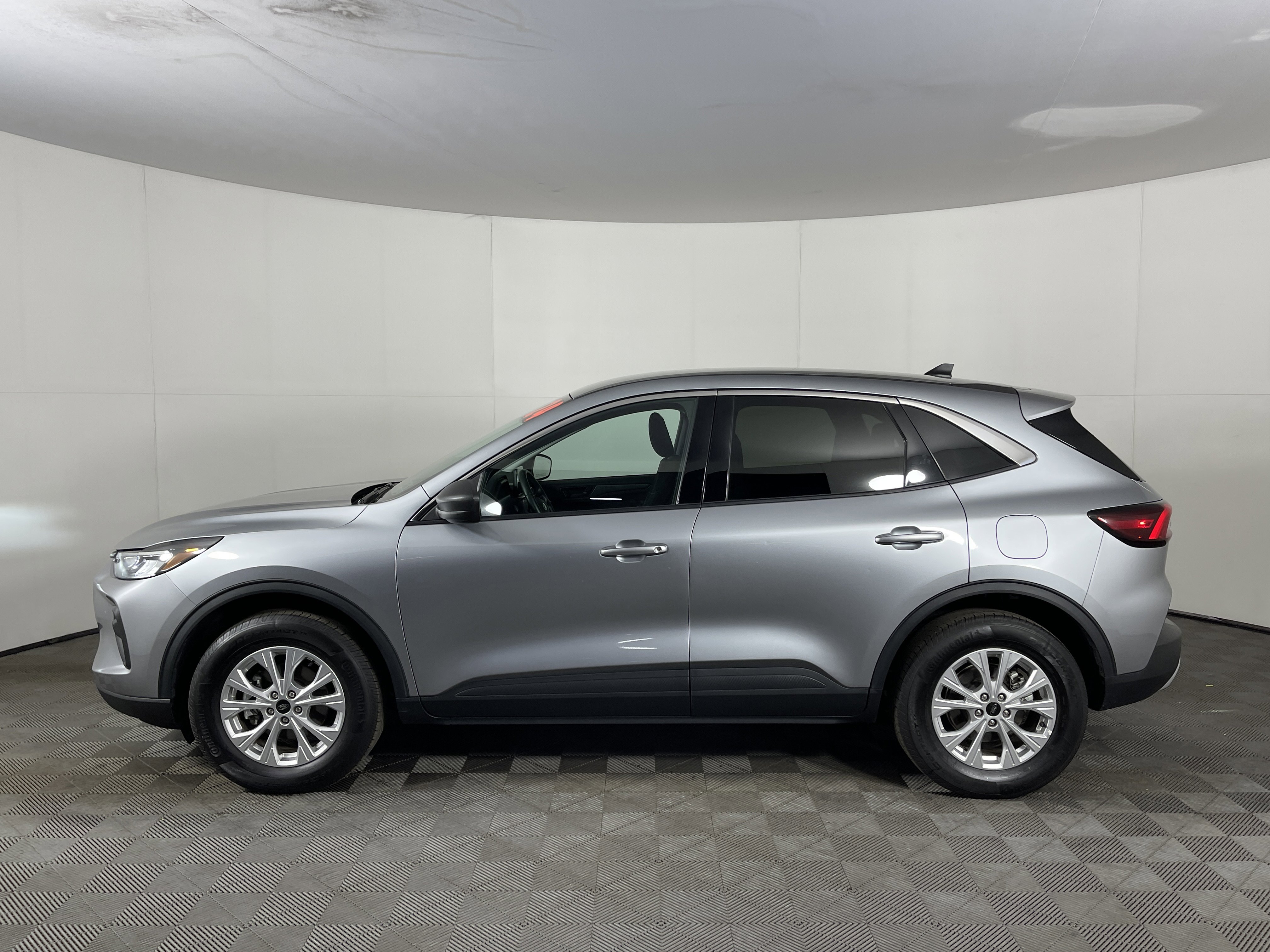 Used 2024 Ford Escape Active image 3