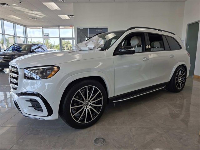 New 2026 Mercedes-Benz GLS 580 4MATIC image 1