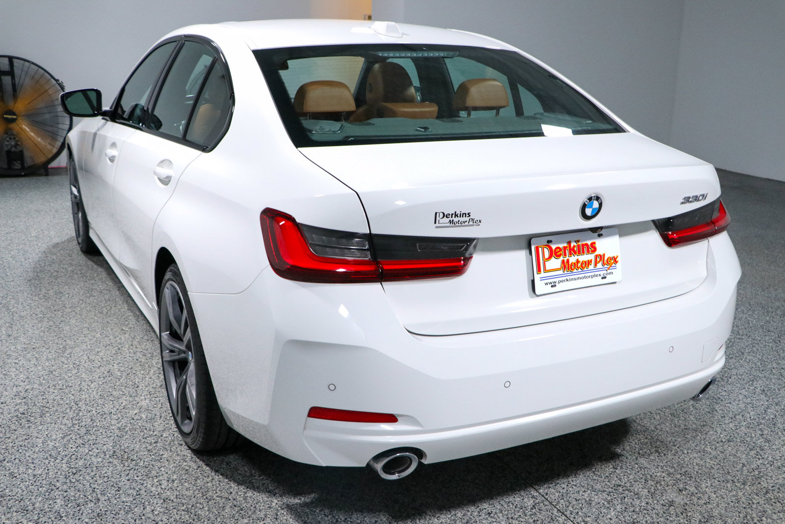 Used 2023 BMW 330i Sedan w/ Premium Package RWD image 8