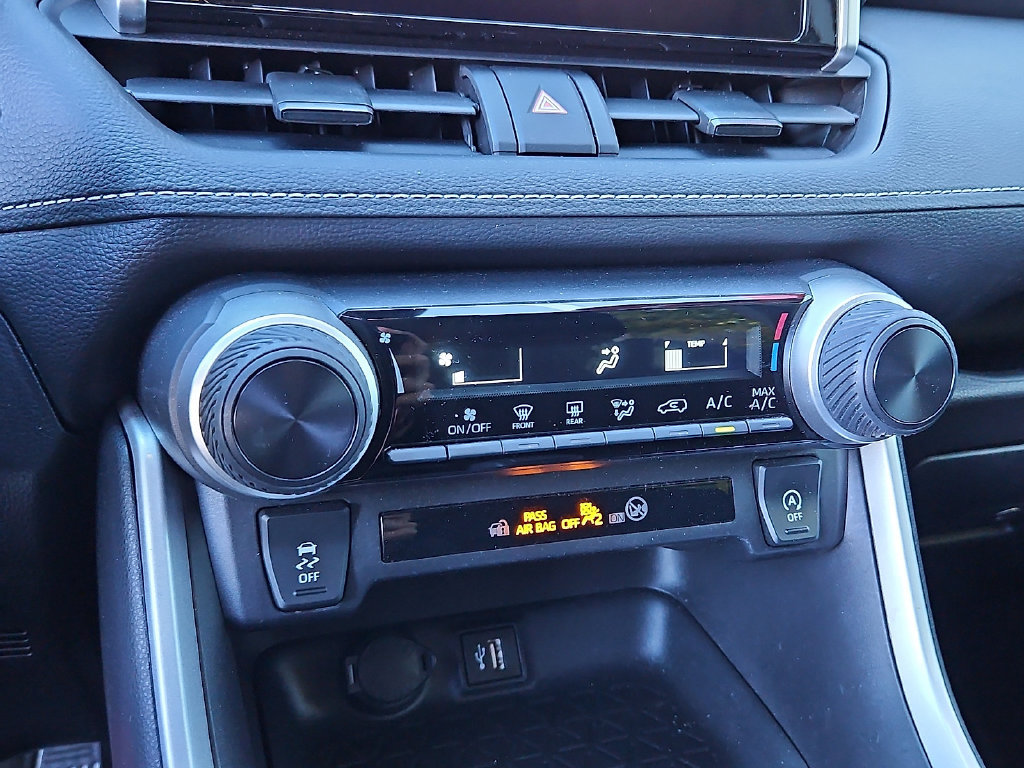 Certified 2023 Toyota RAV4 LE AWD/4WD image 17