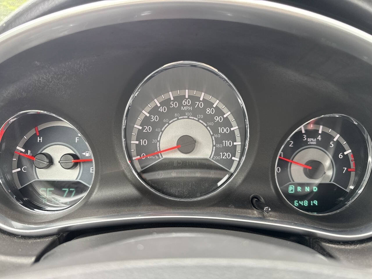 Used 2011 Chrysler 200 Touring FWD image 25