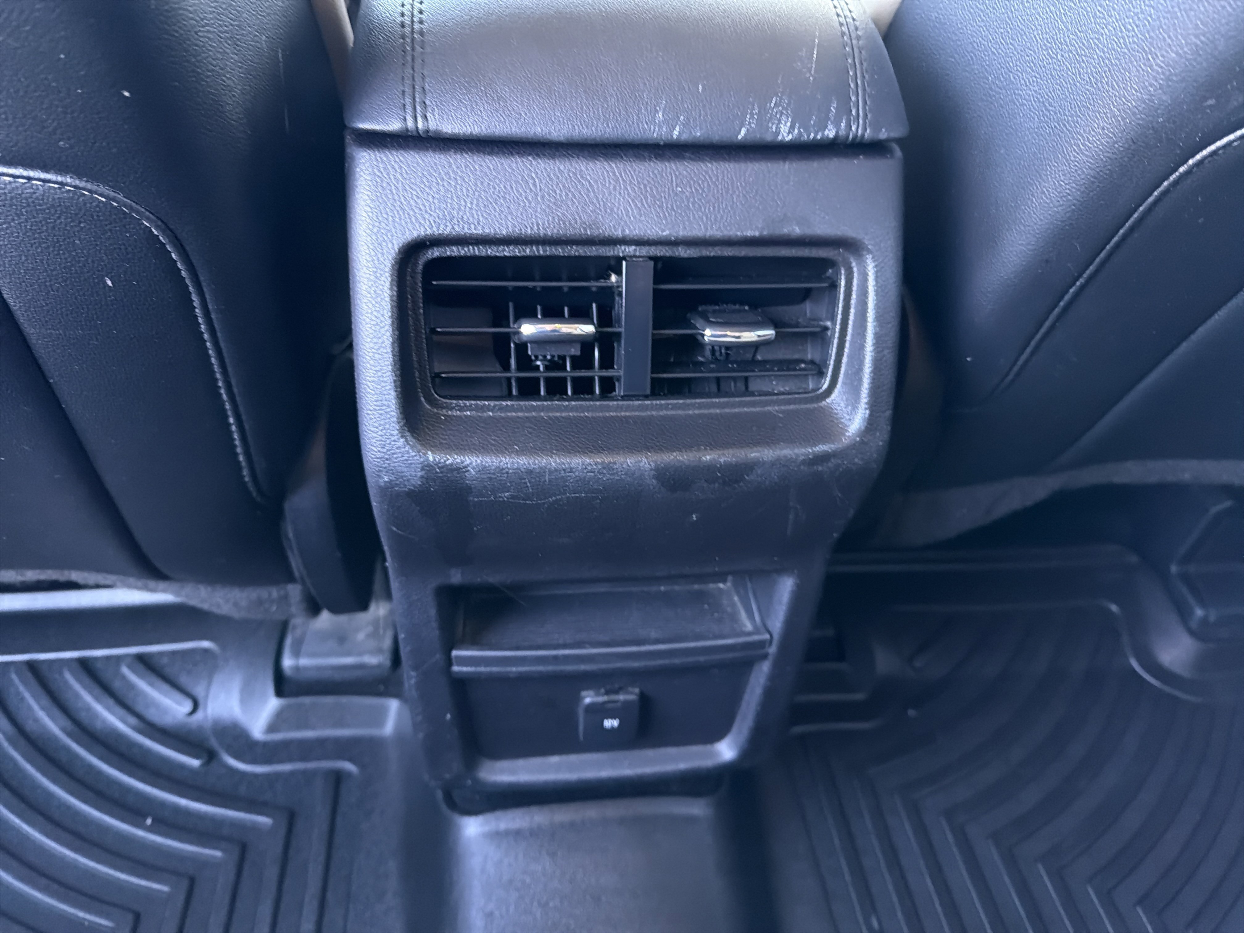 Used 2015 Ford Edge SEL w/ Equipment Group 201A image 24