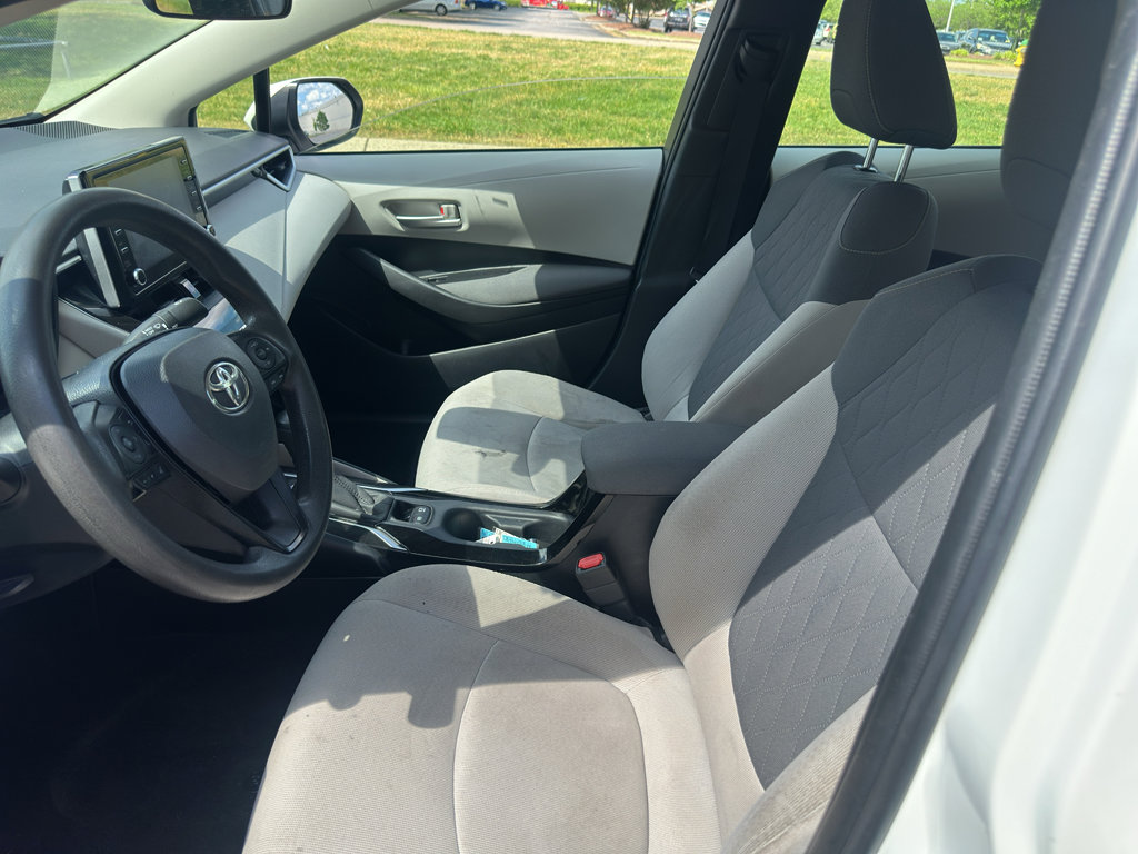 Used 2021 Toyota Corolla LE w/ Carpet Mat Package (TMS) image 15