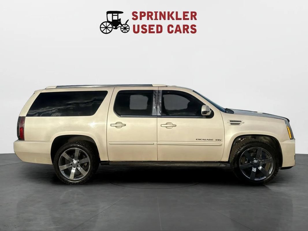 Used 2013 Cadillac Escalade ESV Premium AWD/4WD image 2