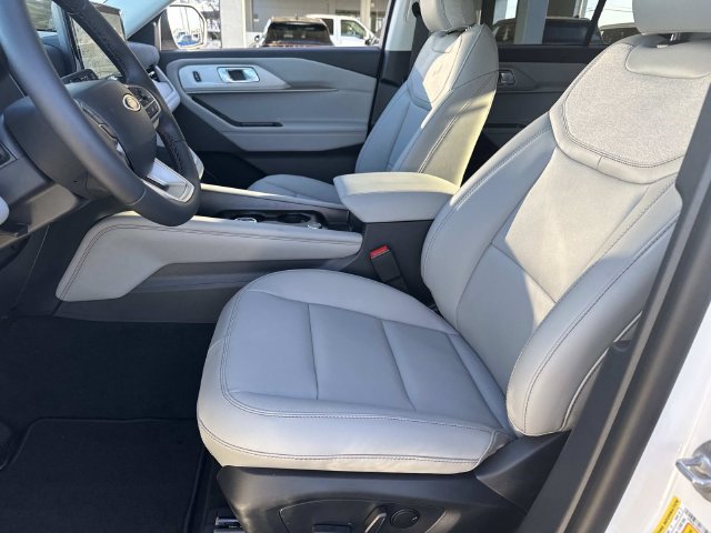 New 2026 Ford Explorer Active w/ Active Comfort Package RWD image 19