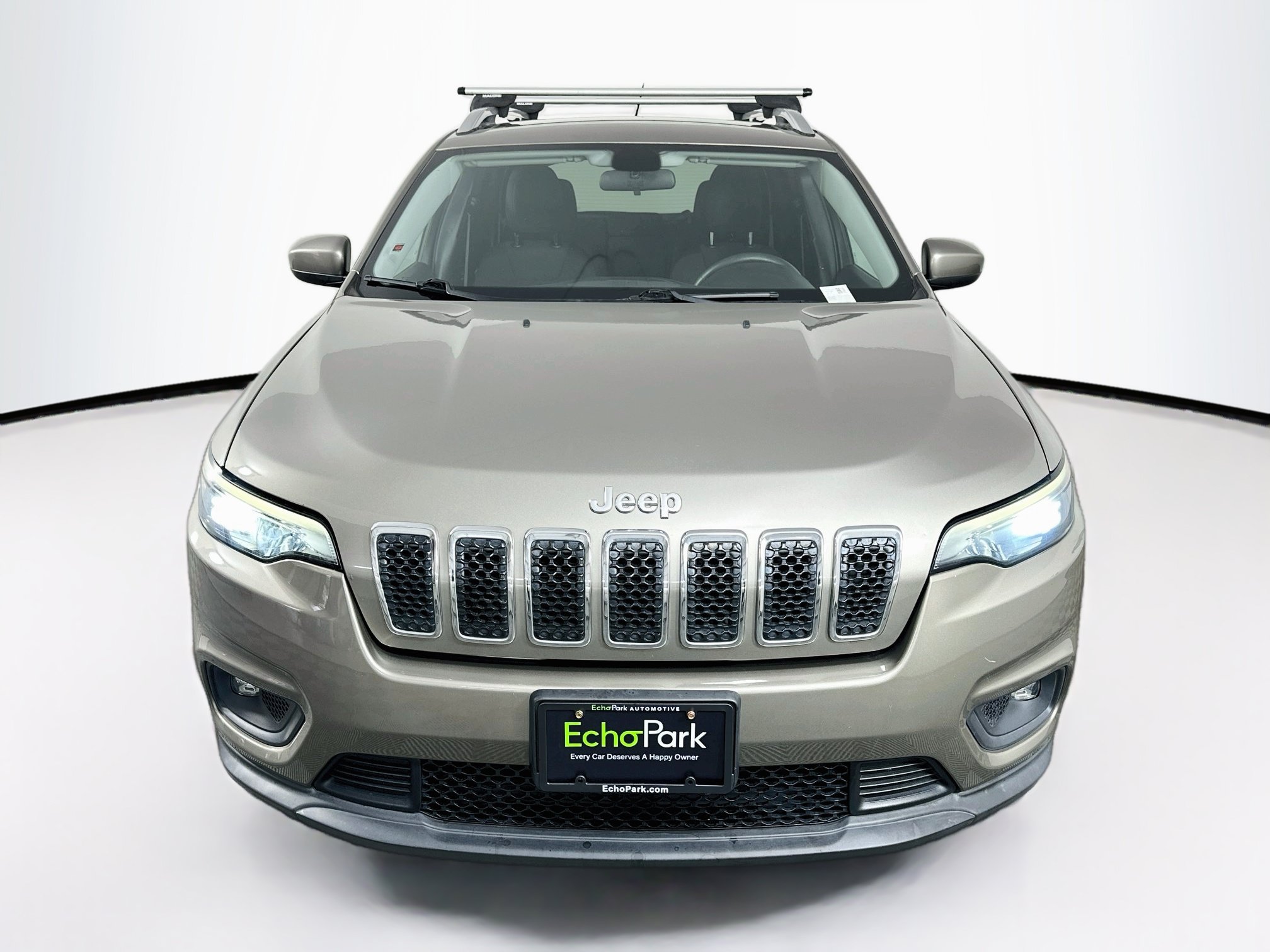 Used 2019 Jeep Cherokee Latitude w/ Popular Appearance Group FWD image 2