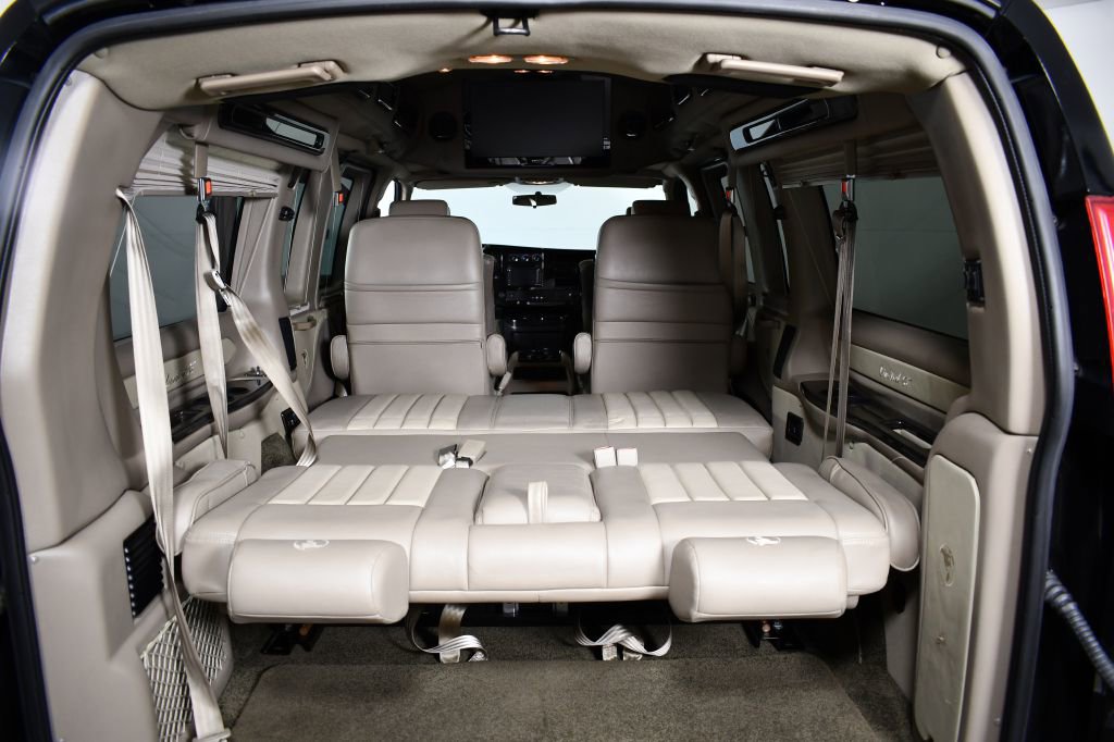 Used 2013 GMC Savana 1500 AWD image 18