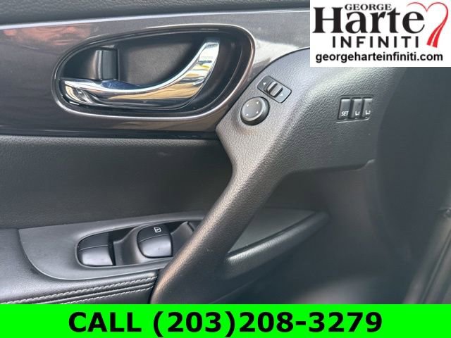 Used 2019 Nissan Rogue SV w/ Premium Package image 20