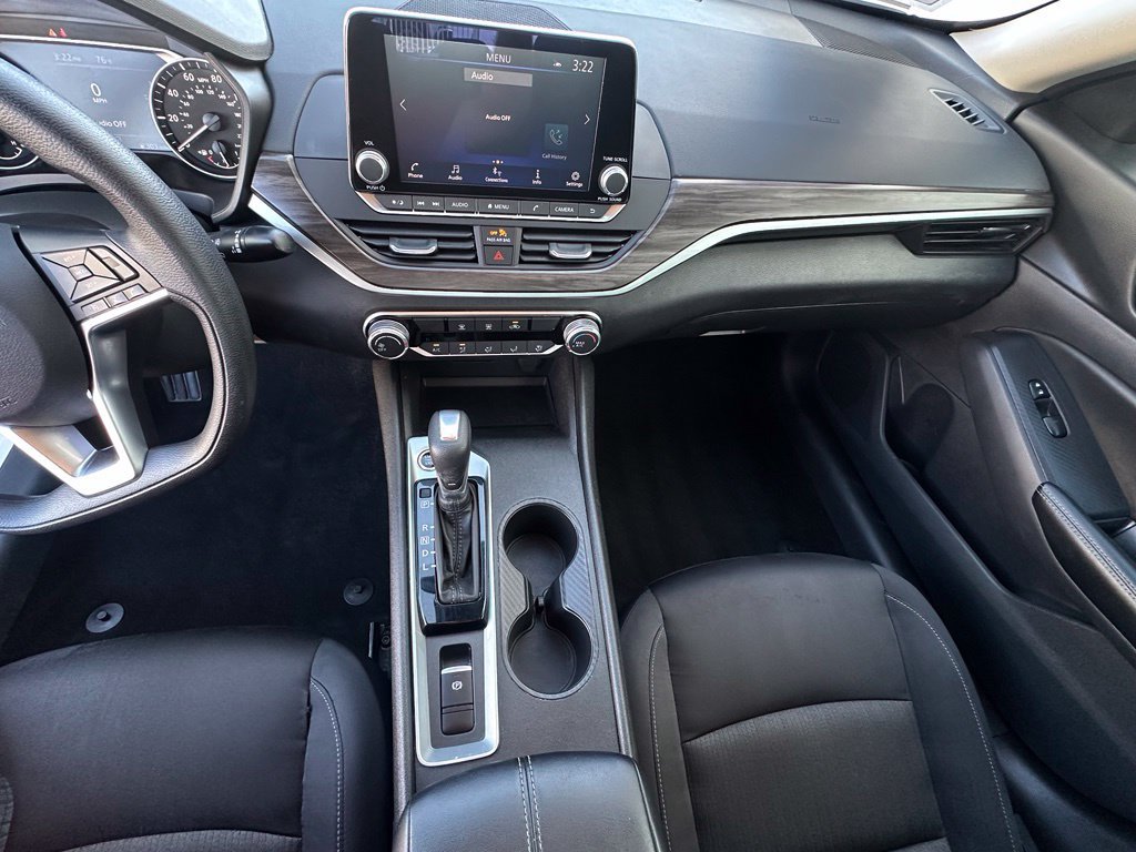 Used 2025 Nissan Altima 2.5 SV AWD/4WD image 19