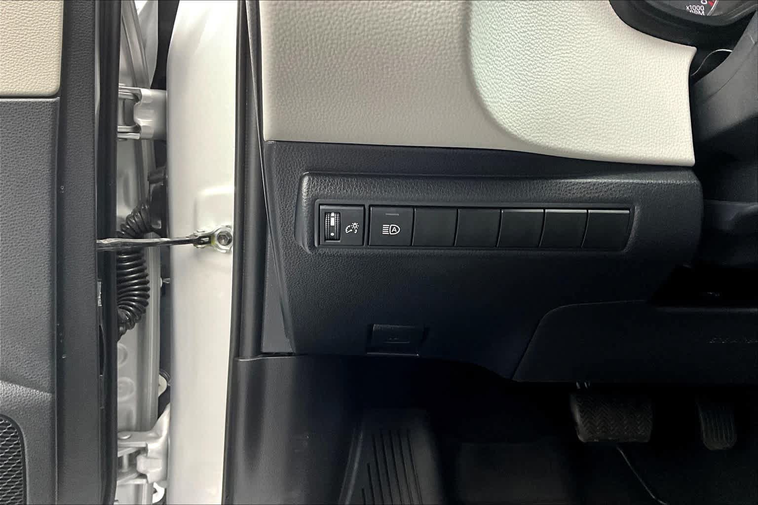 Certified 2023 Toyota Corolla LE FWD image 34
