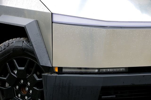 Used 2024 Tesla Cybertruck AWD Crew Cab image 3