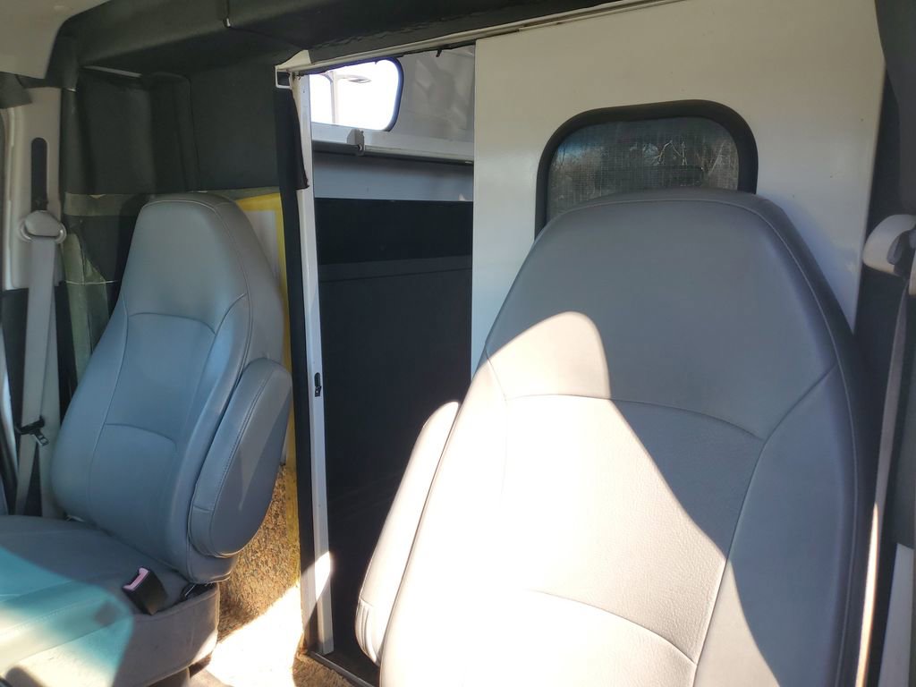 Used 2008 Ford E-350 and Econoline 350 Super Duty RWD image 8