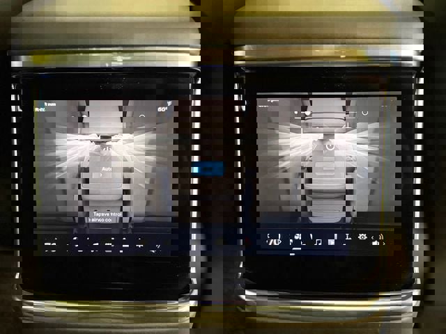 Used 2022 Tesla Model X Plaid image 43