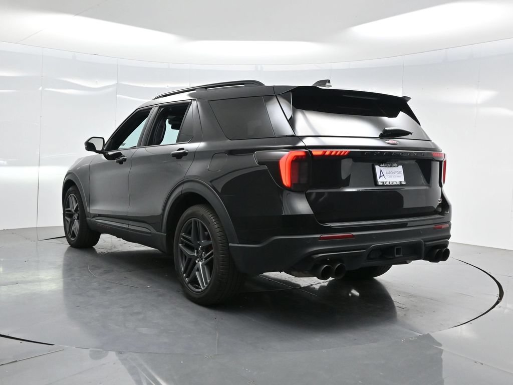 Used 2025 Ford Explorer ST AWD/4WD image 5