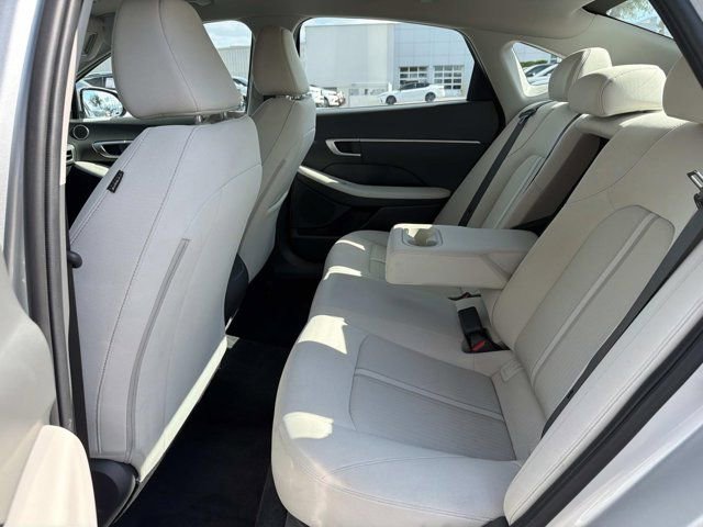 Used 2025 Hyundai Sonata SEL FWD image 13