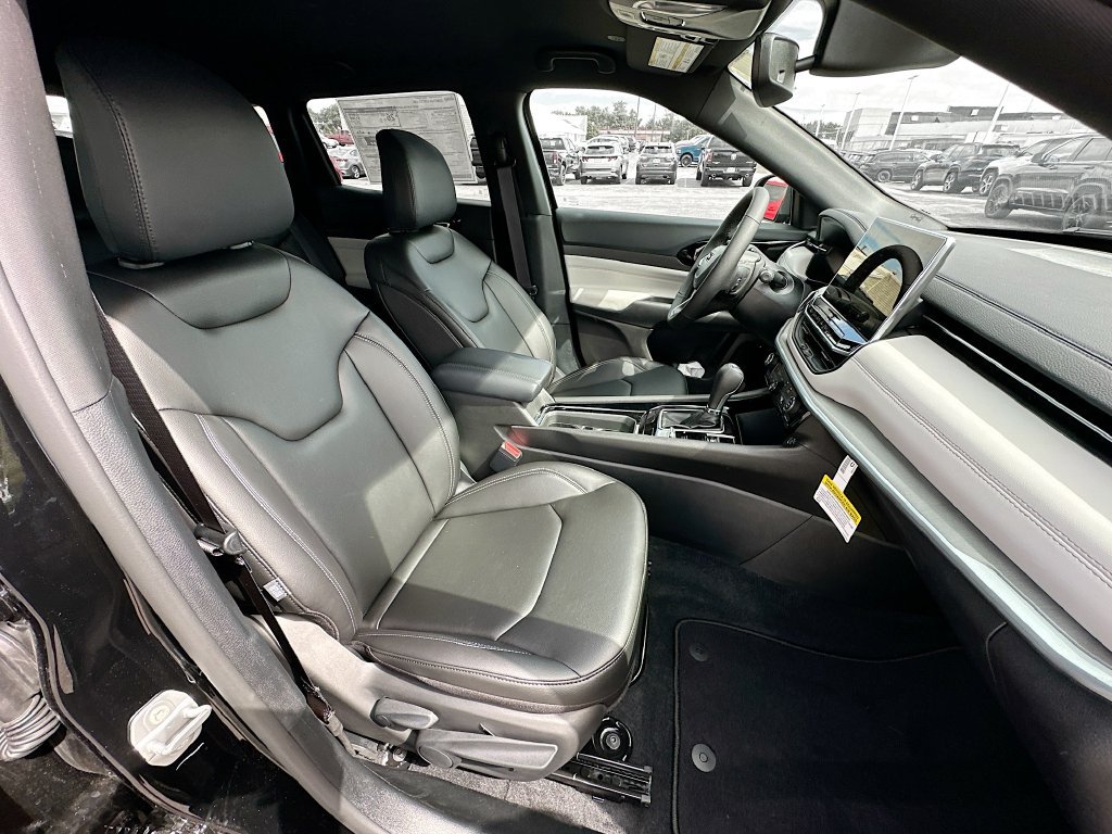 New 2026 Jeep Compass Limited AWD/4WD image 34