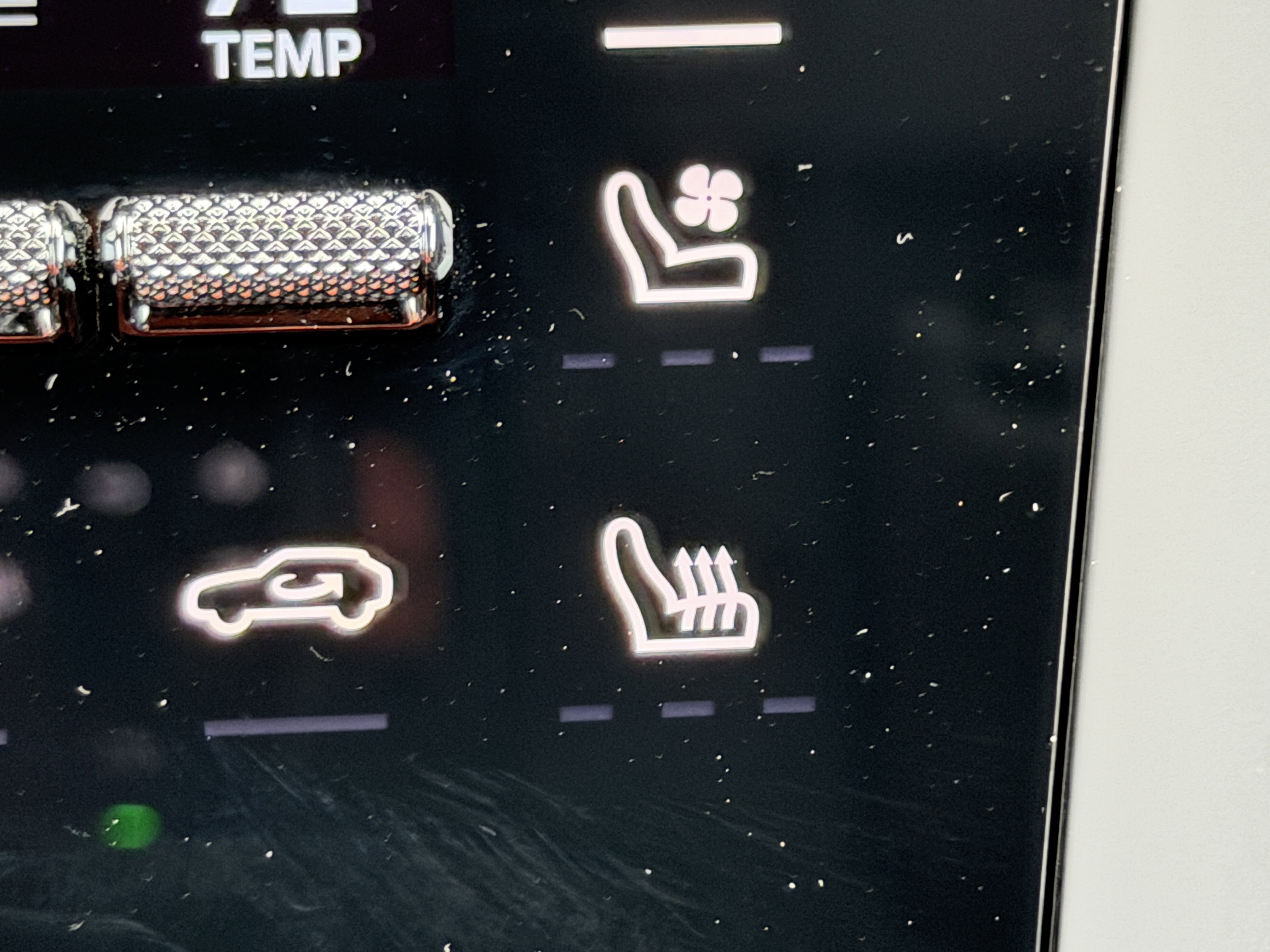 Used 2024 Porsche Macan 4 Electric image 31