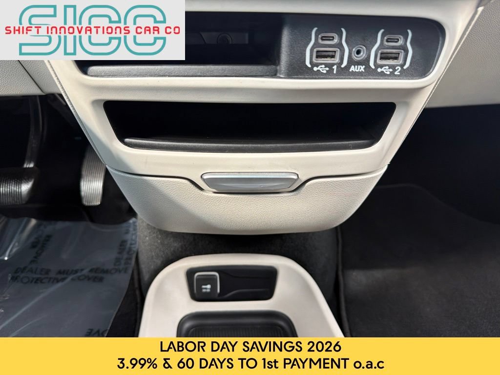 Used 2024 Chrysler Pacifica Touring-L FWD image 20