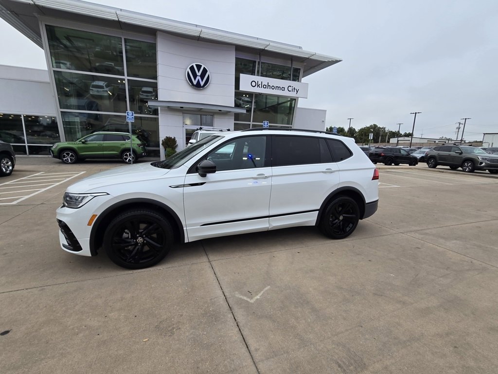 Used 2023 Volkswagen Tiguan SE R-Line