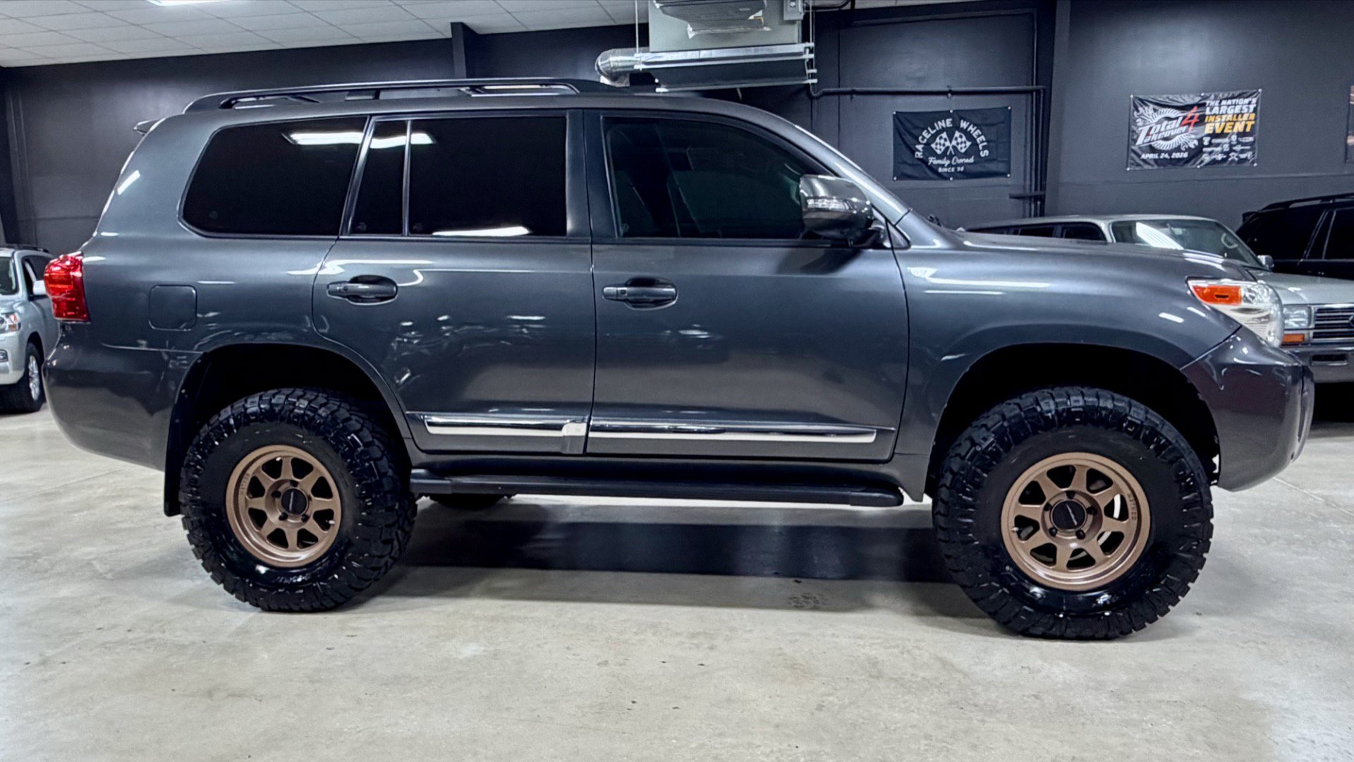 Used 2014 Toyota Land Cruiser AWD/4WD image 7
