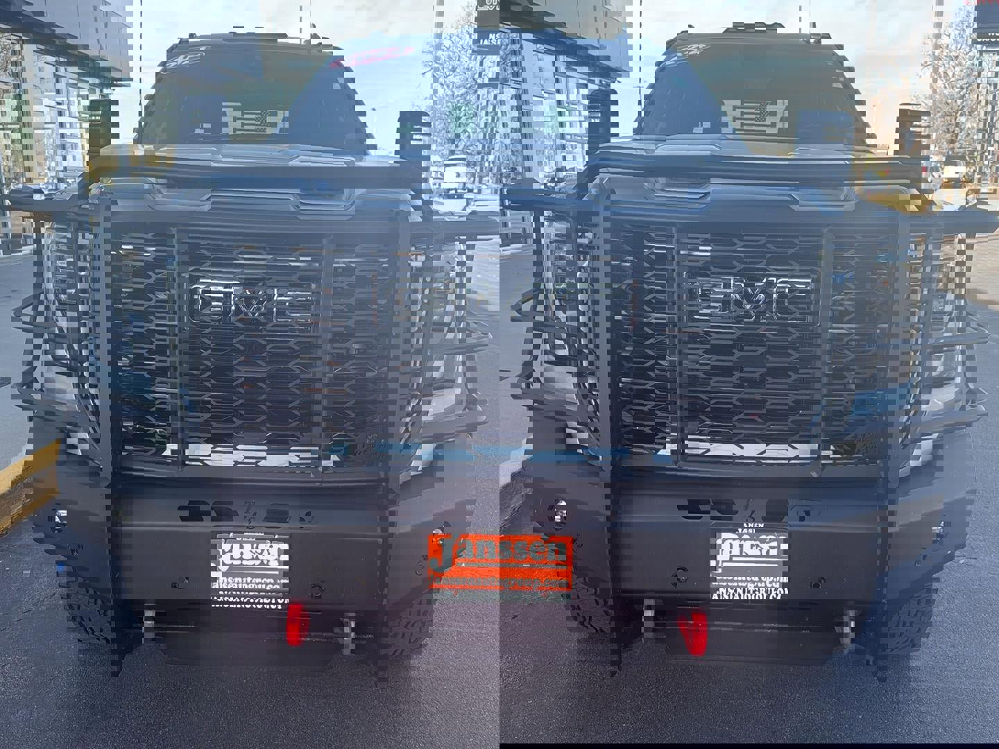 Used 2024 GMC Sierra 2500 AT4X image 11