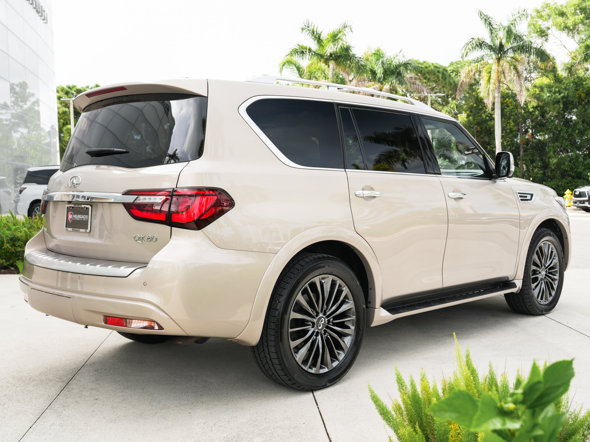 Used 2023 INFINITI QX80 Sensory w/ Cargo Package AWD/4WD image 10