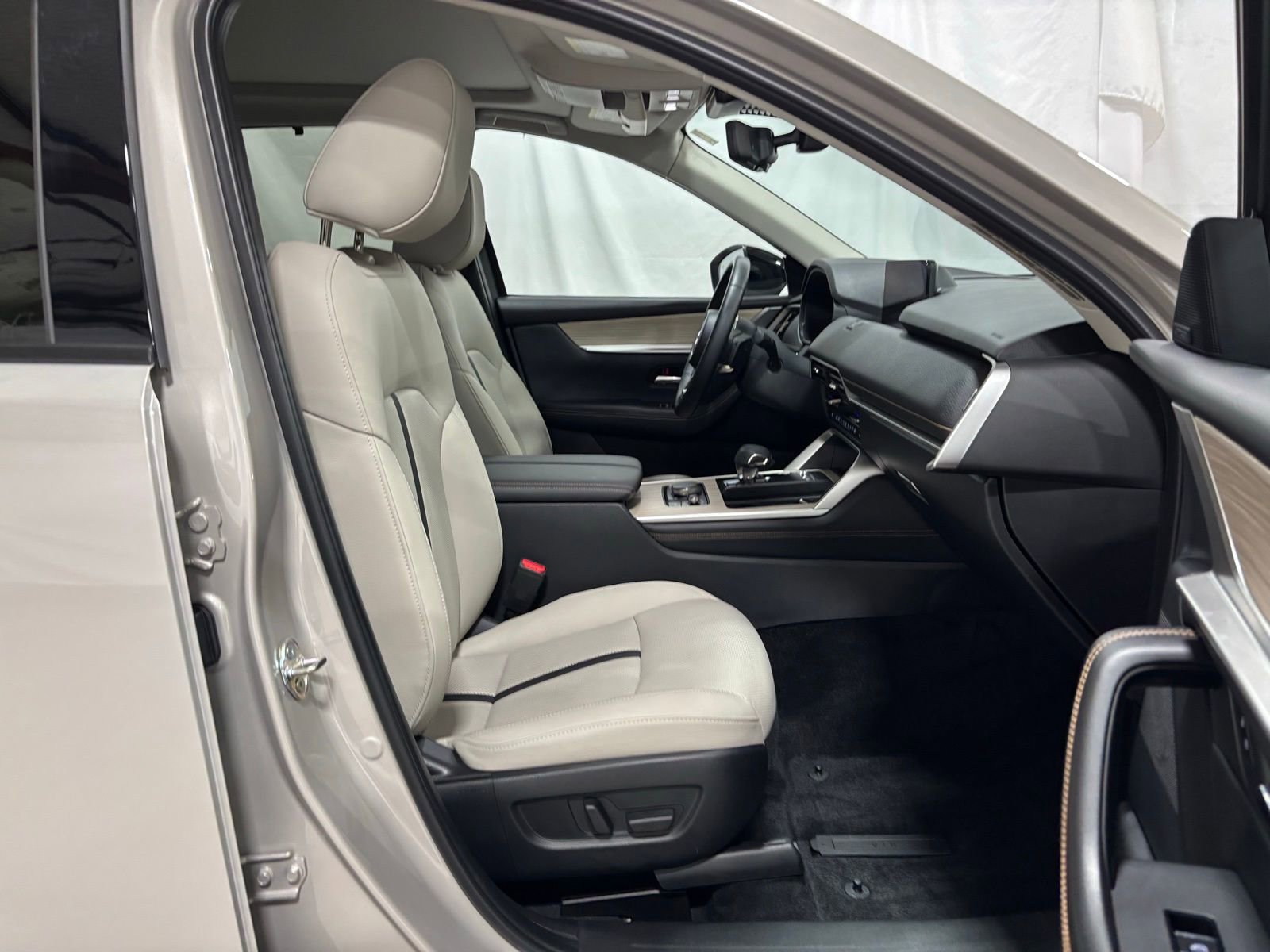 Certified 2025 MAZDA CX-90 Plug-In Hybrid w/Premium Sport image 16