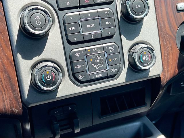 Used 2015 Ford F250 Lariat w/ Chrome Package AWD/4WD image 18