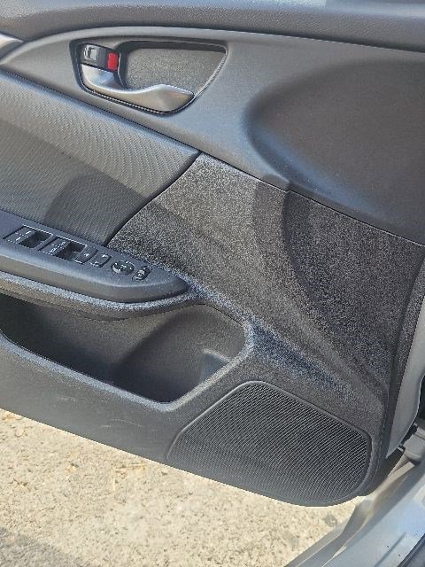 Used 2017 Honda Civic Sport image 8