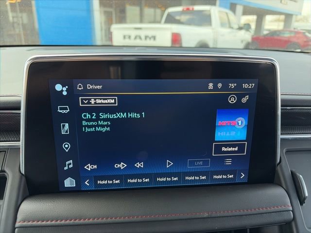 Used 2023 Chevrolet Suburban RST w/ Luxury Package AWD/4WD image 23