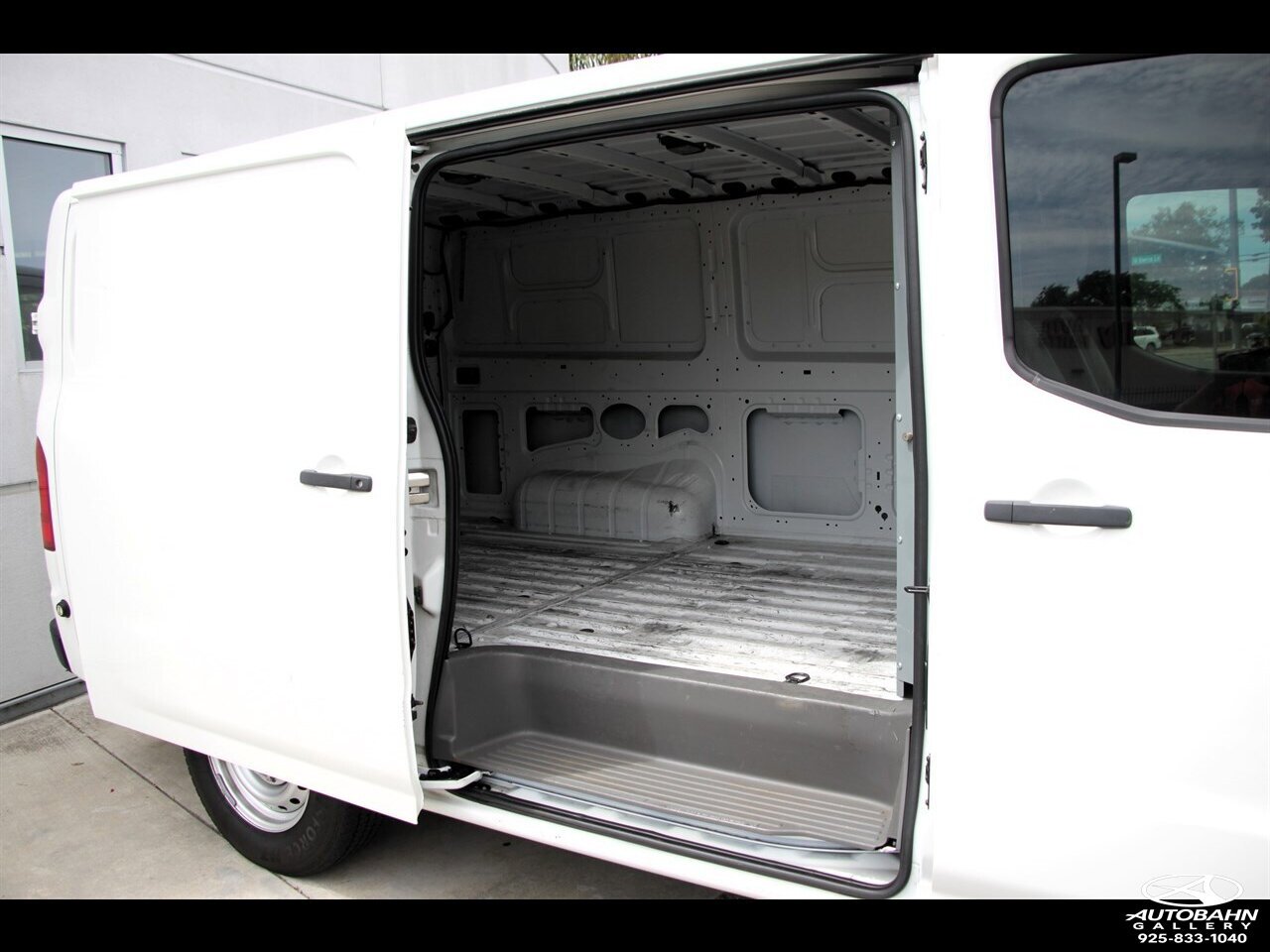 Used 2020 Nissan NV 2500 S RWD image 8