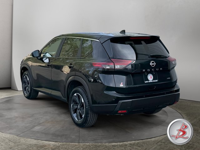 Used 2025 Nissan Rogue SV image 5