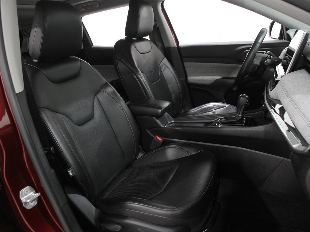 Used 2022 Jeep Compass Latitude w/ Sun and Sound Group image 16